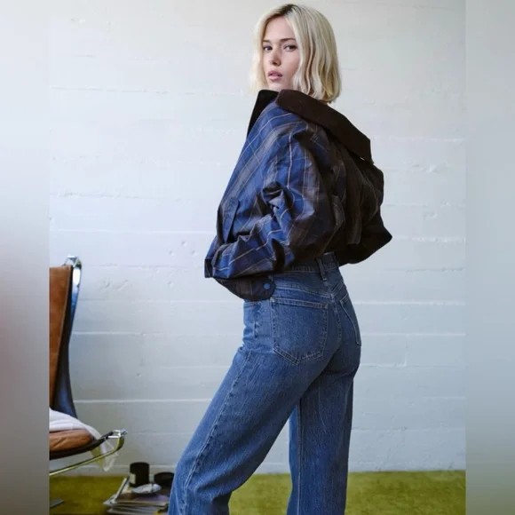 Abercrombie & Fitch High Rise 90s Relaxed Jeans - Picture 2 of 7